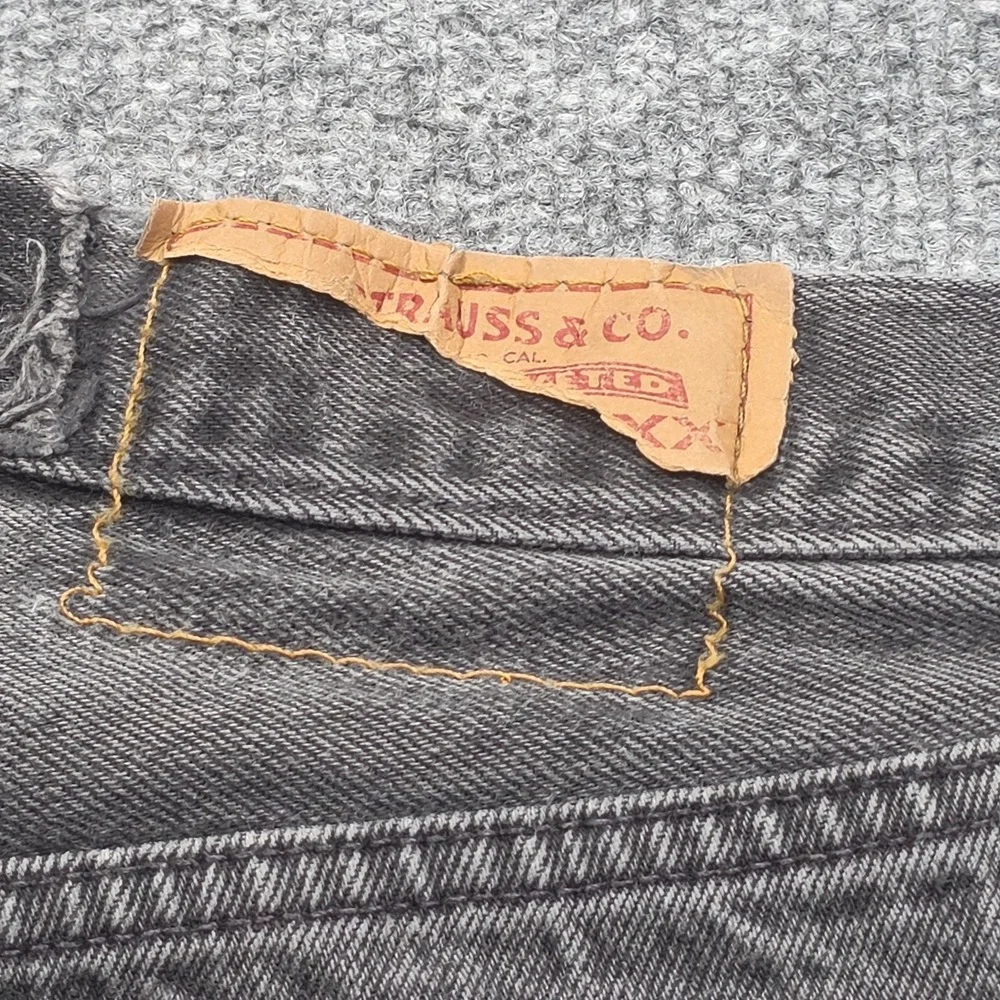 Vintage Levi's 501 Jeans Men's 32 x 30 (FITS 30 x 23) Black Splatter Raw Hem USA